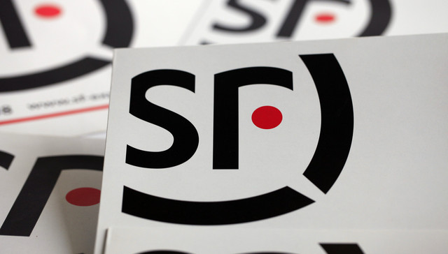 顺丰控股创上市以来最佳半年度业绩，前次定增股东却集体“踩雷”