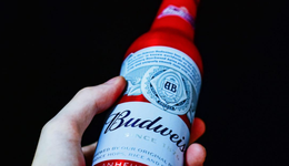 百威，危机四伏？