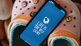 洞洞鞋是这届年轻人的“审丑自由”