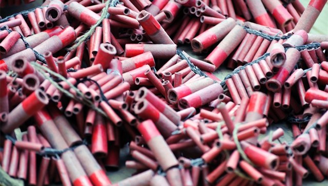 【追踪】湖南醴陵烟花爆竹爆炸5死2失联，业内：市场火爆致私人小作坊增多