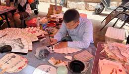 烧烤降温，淄博菜场书画集又圈粉了