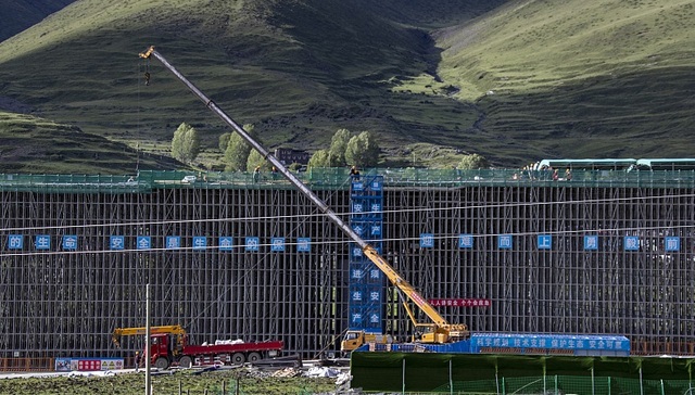 企业中长期贷款增速一年来首次回落，下半年降准降息可期