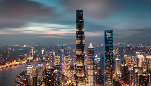 战况依旧激烈、三分之二地块达到封顶价，上海土拍再揽金405亿