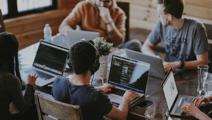 职场,年轻人,着装,打工人,