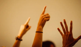 辛吉飞带货翻车，打假博主难逃“真香定律”