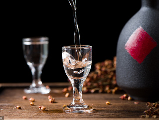 【深度】“静悄悄”买卖大唐酒业，“供应链第一股”怡亚通的白酒故事难以为继