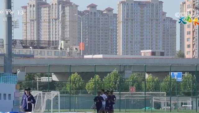 中国大学生,田径队,备战,集训,教练,专项训练,8月,金牌数,力量训练,训练阶段