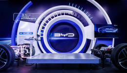 上半場(chǎng)贏麻了的比亞迪，在下半場(chǎng)被自己卡了脖