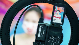 好利来、旺旺、特步......品牌接班人为何热衷做网红？