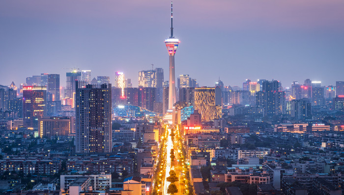 成都下半年首场土拍揽金76亿，超60家房企围猎、越秀连夺两块