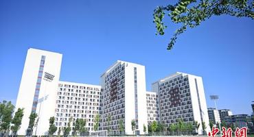 （成都大运纪事）探访成都大运村代表团公寓：绿色理念凸显 “村”里生活多彩