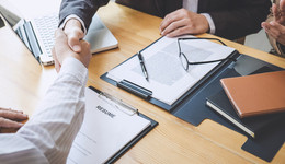 國企不低于50%的崗位招聘高校畢業(yè)生，強(qiáng)化零工市場支持……上海推出18條穩(wěn)就業(yè)措施