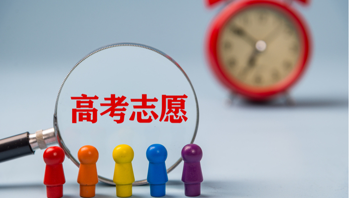 从唐尚珺被退档看高考志愿填报的风险| 教育洞察