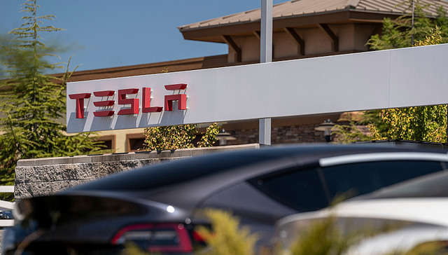 涉及超算Dojo、无人出租车，马斯克透露了这些特斯拉的新计划