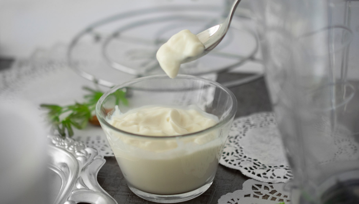 酸奶,咖啡,价格战,年轻人,消费习惯,市场竞争,