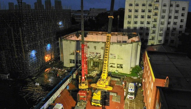 齐齐哈尔体育馆坍塌已致11人遇难，毗邻施工项目责任人被控制