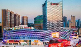 王健林时隔六年再“断臂”，半个月内卖股筹资超70亿保债务兑付