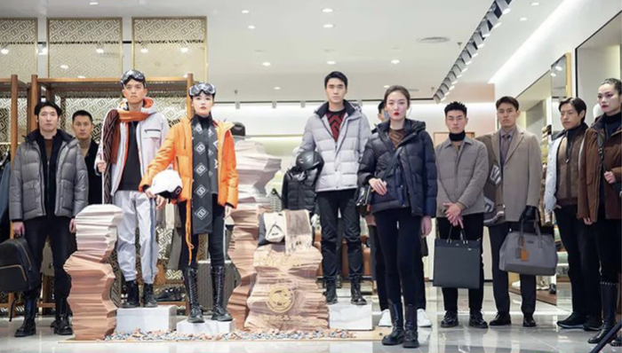 闭店裁员，营收下滑，这个男装品牌还在坚持冲击IPO