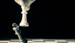 姚振华的“困兽斗”