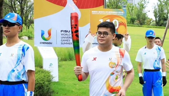 九牧林晓伟担任世界大运会火炬手