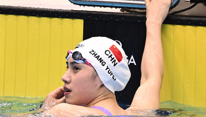 中国游泳队新领军张雨霏，“蝶后”世锦赛、大运会无缝衔接