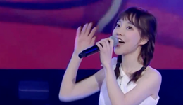 冯提莫，秀场一姐的“罪与罚”