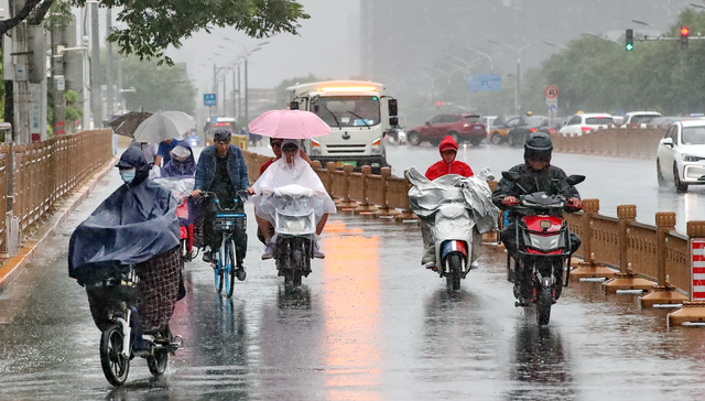 暴雨；北京；台风