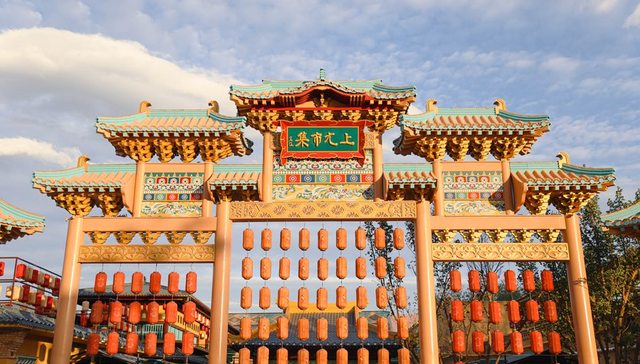 洞窟式,剧场,丝路,敦煌文化,盛景,乐动敦煌,上元,游客,藏经洞,观众