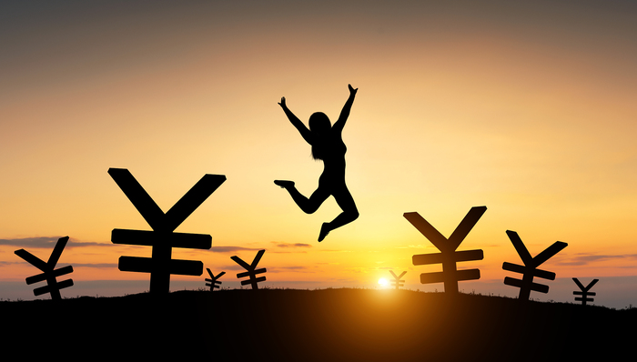 7月收官日A股全线飘红，沪深两市成交额破万亿元