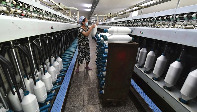 China’s manufacturing PMI rises to 49.3 in July