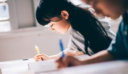 拼內(nèi)容、重健康、卷AI，學(xué)習(xí)機戰(zhàn)火不熄