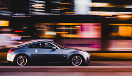 2023，新能源汽车的“中场对决”