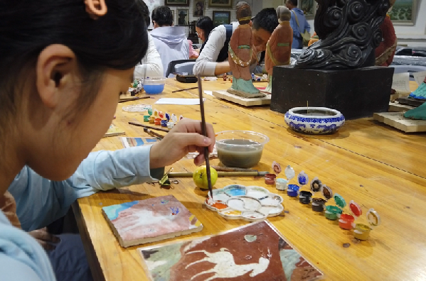 【简牍中国】视频｜工匠村体验游“火” 起来，敦煌文化“活”起来