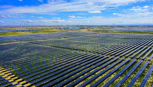 优势产业,产业体系,光伏产业,中国电子信息产业发展研究院,产业重心,新优势,产业整体,新材料,智能制