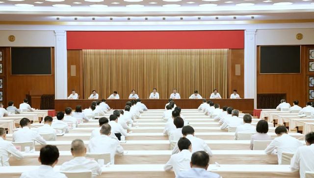 中国式现代化,博会,一盘棋,抓落实,服务保障,提振,外溢效应,开放平台,带动效应,总书记