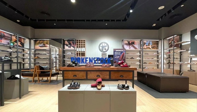 芭比带货的“丑拖鞋”背后公司估值或达100亿美元