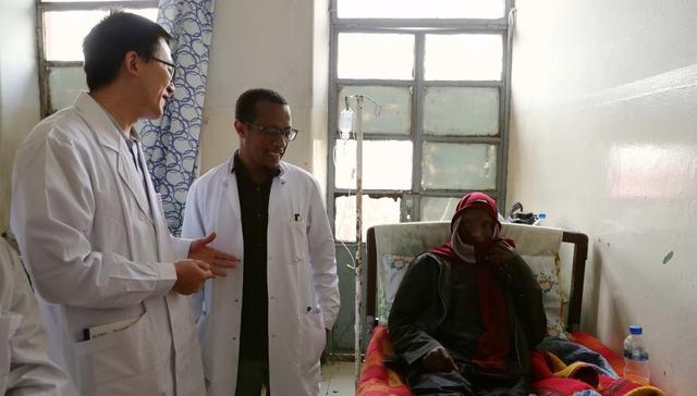 融合平台,军队总医院,亚的斯亚贝巴,胰腺肿瘤,针灸治疗,手术,女医生,患者,东非高原,病人