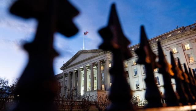 毒瘤,信用评级,惠誉,评级机构,股指期货,债务上限,利息支出,实际GDP,公共投资,美联储