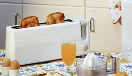 创始股东接连减持套现，小熊电器业绩股价双显“困境”