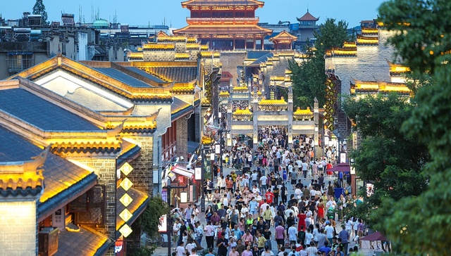 消费政策,,,消费质量,经济信心,消费预期,消费支出,发力,组合拳,堵点,消费环境