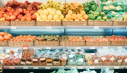 年入900亿的生鲜王者，要被“拿下”了？