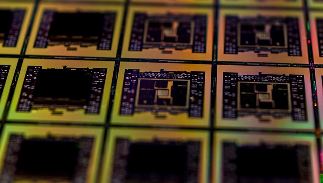 华虹半导体科创板上市，市值达910亿元，为今年以来A股最大IPO