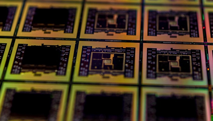 华虹半导体科创板上市，市值达910亿元，为今年以来A股最大IPO