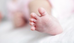 杭州發(fā)布育兒補(bǔ)助政策，生育三孩一次性補(bǔ)助20000元