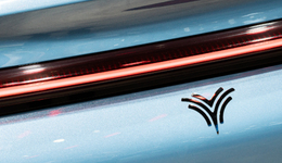 哪吒S的“背刺”，CEO张勇选择直面