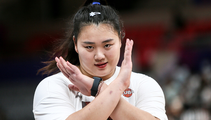 “大宝贝”刘禹彤加盟山西女篮，大学生球员向职业球员转身