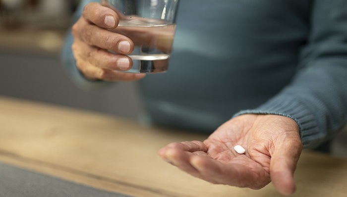 医药反腐风暴②|医药代表争相去“送钱”的根本原因是什么？