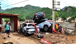 京津冀強(qiáng)降雨｜北京洪災(zāi)致33人遇難18人失蹤，將用3年完成災(zāi)后重建