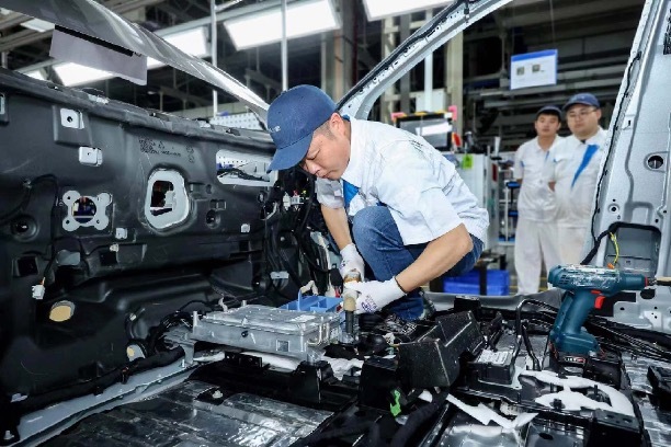 电厂｜蔚小理业绩回暖 但产能依然是问题