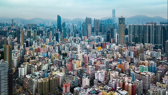 李嘉诚开启香港楼市降价促销潮，丽新发展新盘打九折跟进